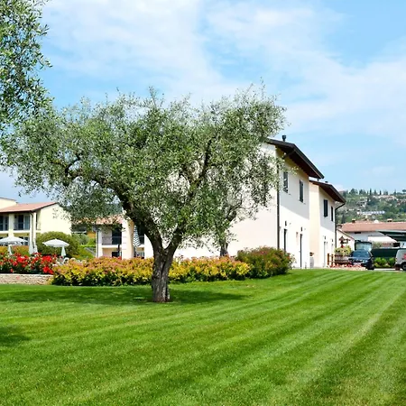 Corte Delle Rose-3 By Interhome Апартаменты Костермано